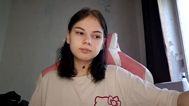 MilaTease online show from June 7, 2026, 5:11 am