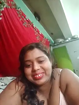 Snapshot of Toma-54 chatting on June 10, 2026, 12:44 am Toma-54 online show from June 10, 2026, 12:44 am
