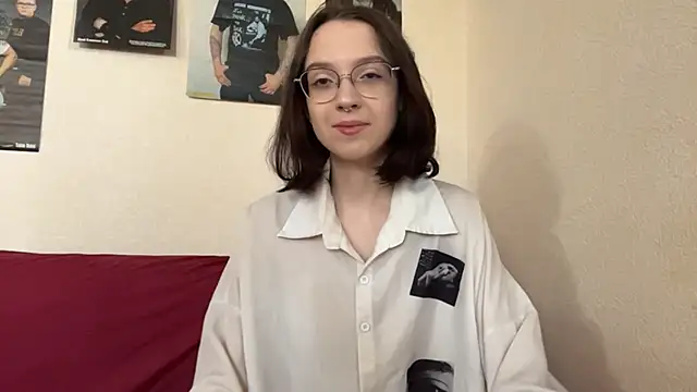 KathieLorentzen online show from June 10, 2026, 4:17 pm