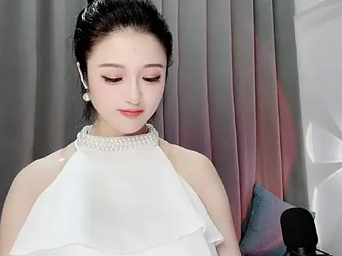Snapshot of Momo-Wow chatting on June 7, 2026, 5:22 am Momo-Wow online show from June 7, 2026, 5:22 am