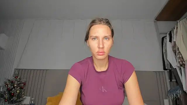 SofiClimbing online show from February 16, 2026, 1:24 am