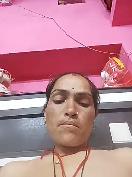 HOjuli9696 online show from June 8, 2026, 4:18 pm