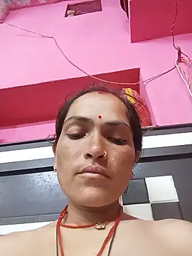 HOjuli9696 online show from June 10, 2026, 4:06 pm