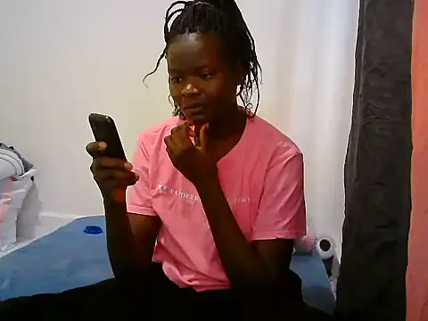 Snapshot of BerryJulie chatting on June 8, 2026, 4:46 am BerryJulie online show from June 8, 2026, 4:46 am