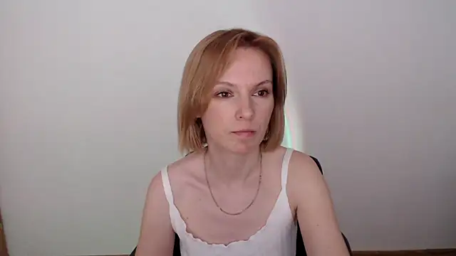 Snapshot of AdelleLovee_ chatting on June 9, 2026, 9:54 am AdelleLovee online show from June 9, 2026, 9:54 am