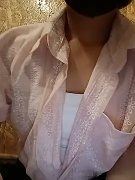 assurl-love online show from June 5, 2026, 5:29 pm