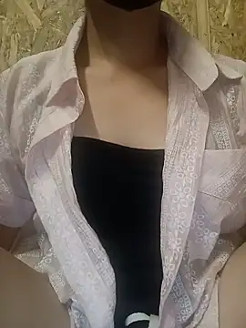 assurl-love online show from June 6, 2026, 5:17 pm