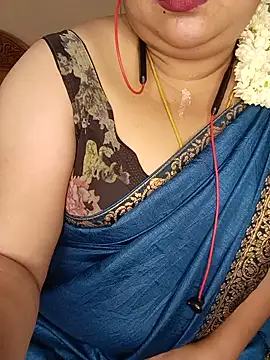 Snapshot of silky_rose29 chatting on June 3, 2026, 6:38 am silky rose29 online show from June 3, 2026, 6:38 am