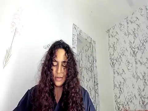 Shanom01 online show from June 6, 2026, 1:16 pm