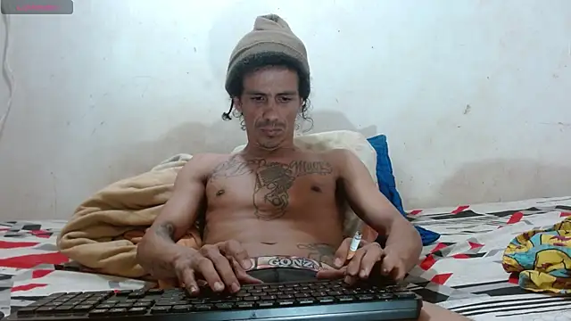 Snapshot of hungry_latin_line chatting on June 2, 2026, 9:17 pm hungry latin line online show from June 2, 2026, 9:17 pm