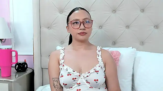 Snapshot of alana_taylor_bss chatting on June 11, 2026, 12:32 am alana taylor bss online show from June 11, 2026, 12:32 am