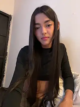 mia honeyy  online show from June 9, 2026, 12:44 am