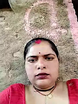 Snapshot of HOpooja356l chatting on June 4, 2026, 5:35 am HOpooja356l online show from June 4, 2026, 5:35 am