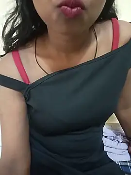 Sexy-Zeenat online show from June 9, 2026, 5:41 am