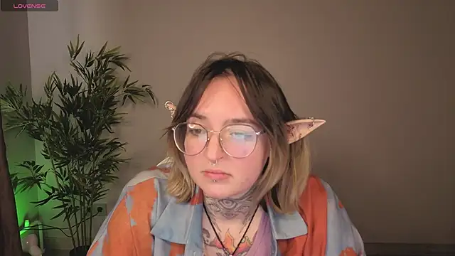 Eva Witcher online show from June 8, 2026, 1:39 am