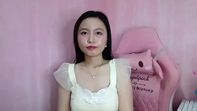 EileneThreet online show from June 9, 2026, 8:04 am