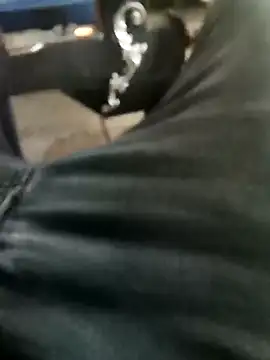 Snapshot of Singlemaleforcouples chatting on December 24, 2024, 11:38 am Singlemaleforcouples online show from December 24, 2024, 11:38 am