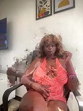 Snapshot of Dottie_shee chatting on June 7, 2026, 10:08 am Dottie shee online show from June 7, 2026, 10:08 am