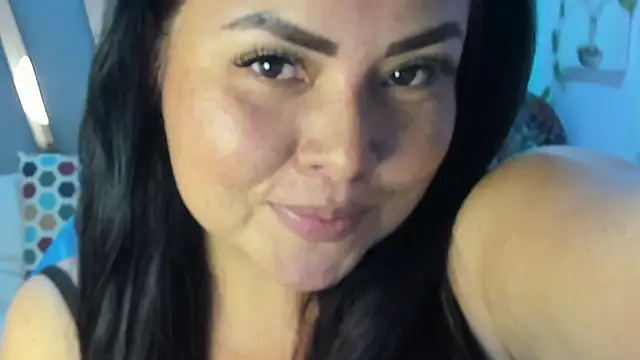 Snapshot of Nataly_Freckles chatting on June 7, 2026, 2:43 pm Nataly Freckles online show from June 7, 2026, 2:43 pm