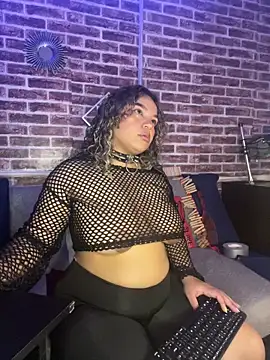 emma bdsm  online show from June 10, 2026, 4:34 am
