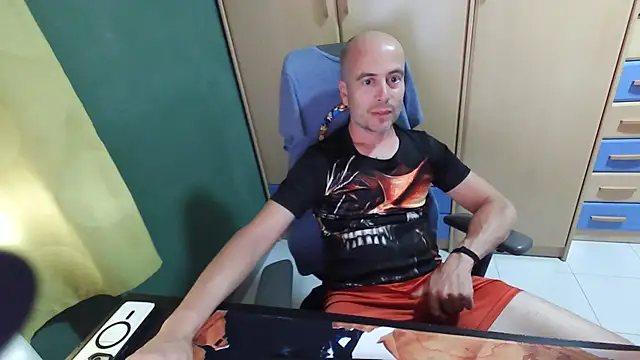 Snapshot of Golfo-83 chatting on June 12, 2026, 6:51 pm Golfo-83 online show from June 12, 2026, 6:51 pm
