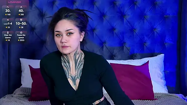KarenHotFlirt online show from June 8, 2026, 2:17 pm