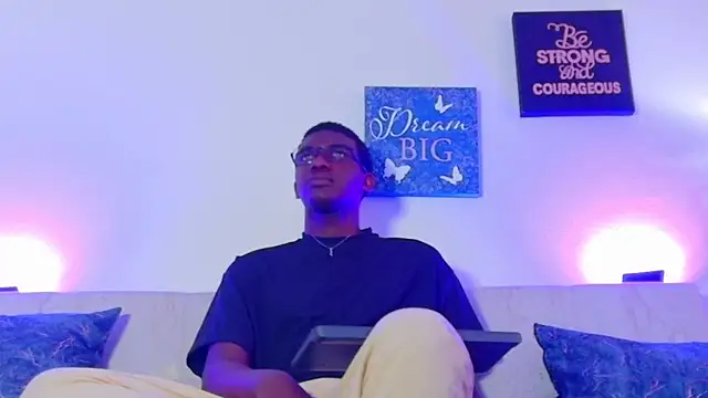 Snapshot of xavier_cole chatting on June 4, 2026, 8:48 pm xavier cole online show from June 4, 2026, 8:48 pm