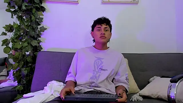 Joshua Fox online show from June 10, 2026, 7:35 pm