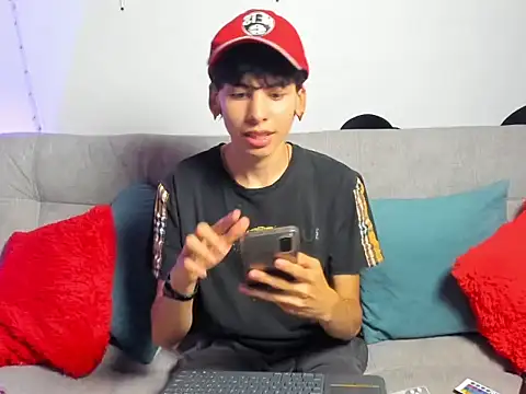 Angel Dustt1 online show from June 4, 2026, 8:04 pm
