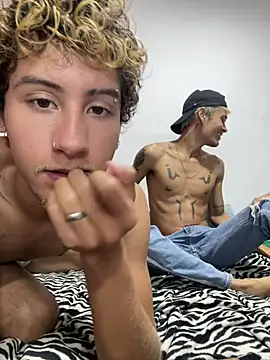 Dittoandpayton online show from June 8, 2026, 2:01 am