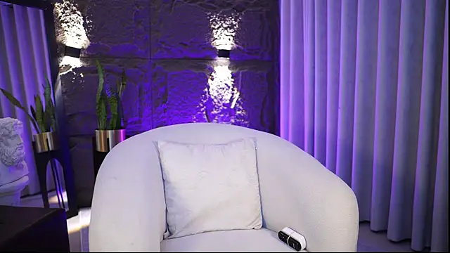 AlegraBrown online show from June 6, 2026, 10:58 pm
