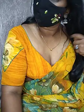 Snapshot of Nithya_ chatting on June 5, 2026, 6:52 am Nithya online show from June 5, 2026, 6:52 am