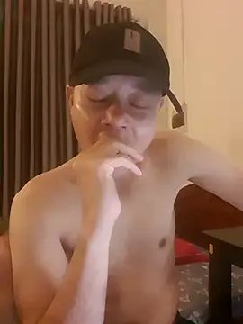 boy zin007 online show from June 8, 2026, 12:47 am