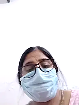 Hina4577 online show from June 7, 2026, 6:33 pm
