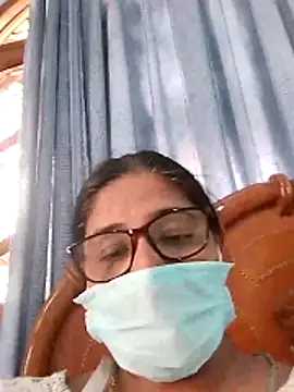 Hina4577 online show from June 10, 2026, 5:39 am