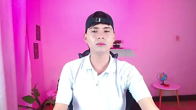 jay cum18 online show from June 8, 2026, 1:33 pm