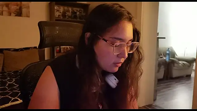 Snapshot of RosieBonbon chatting on June 6, 2026, 9:41 pm RosieBonbon online show from June 6, 2026, 9:41 pm