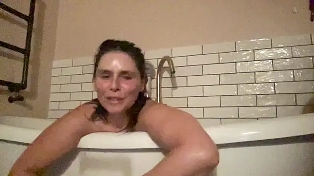 Snapshot of JadeLucy chatting on June 7, 2026, 9:07 pm JadeLucy online show from June 7, 2026, 9:07 pm