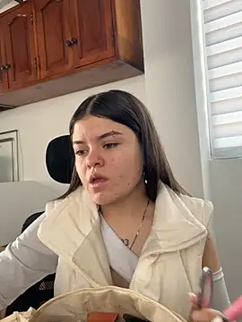 Camila Duarte 2 online show from June 9, 2026, 1:23 pm