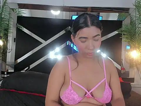 Snapshot of Little-Cherry- chatting on June 5, 2026, 6:02 pm Little-Cherry- online show from June 5, 2026, 6:02 pm