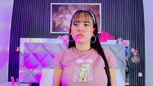 Aitana Petite online show from June 8, 2026, 11:54 am