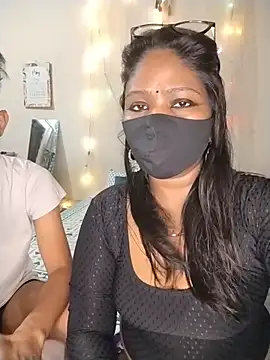 crazysexycouple000 online show from June 6, 2026, 9:03 am
