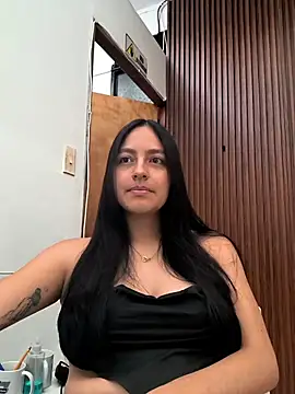 SophiCastro09  online show from June 6, 2026, 12:32 pm