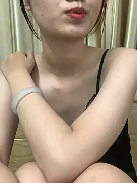 Snapshot of -Hinne- chatting on June 15, 2026, 3:58 pm -Hinne- online show from June 15, 2026, 3:58 pm