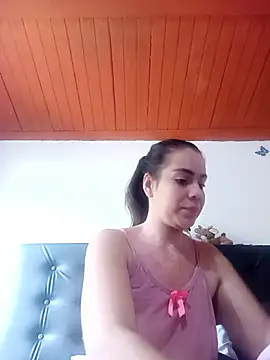 Snapshot of shaira_white chatting on June 9, 2026, 3:12 pm shaira white online show from June 9, 2026, 3:12 pm