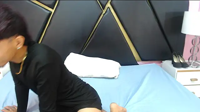 Snapshot of TheHotSaulito chatting on June 10, 2026, 7:24 pm TheHotSaulito online show from June 10, 2026, 7:24 pm