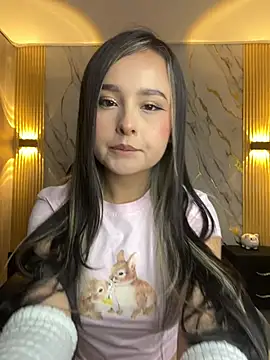 Snapshot of Tinakitten chatting on June 7, 2026, 11:47 am Tinakitten online show from June 7, 2026, 11:47 am