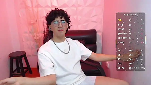 Elliot 23 online show from June 10, 2026, 4:39 pm