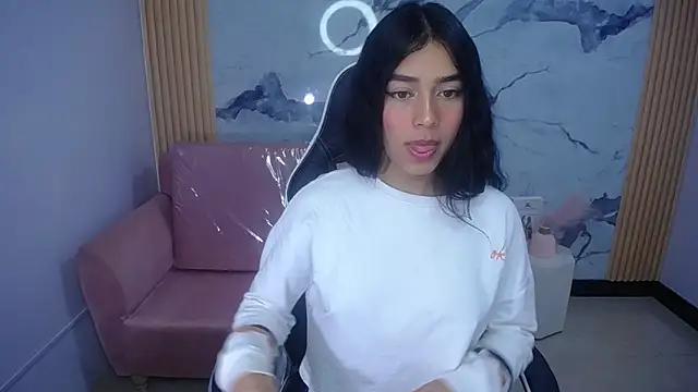 HotStreawberry ch online show from June 8, 2026, 12:49 pm