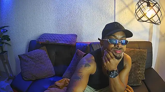 Snapshot of ethan_jons chatting on June 6, 2026, 7:29 pm ethan jons online show from June 6, 2026, 7:29 pm